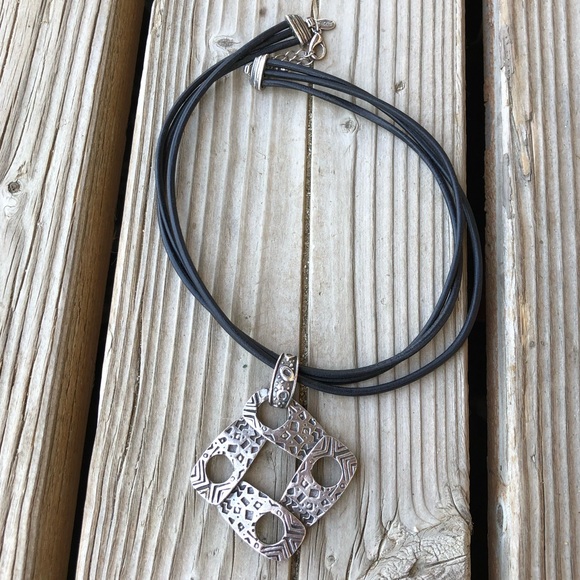 Chico's Jewelry - Chico’s Rope Silver Metal Pendant Necklace!